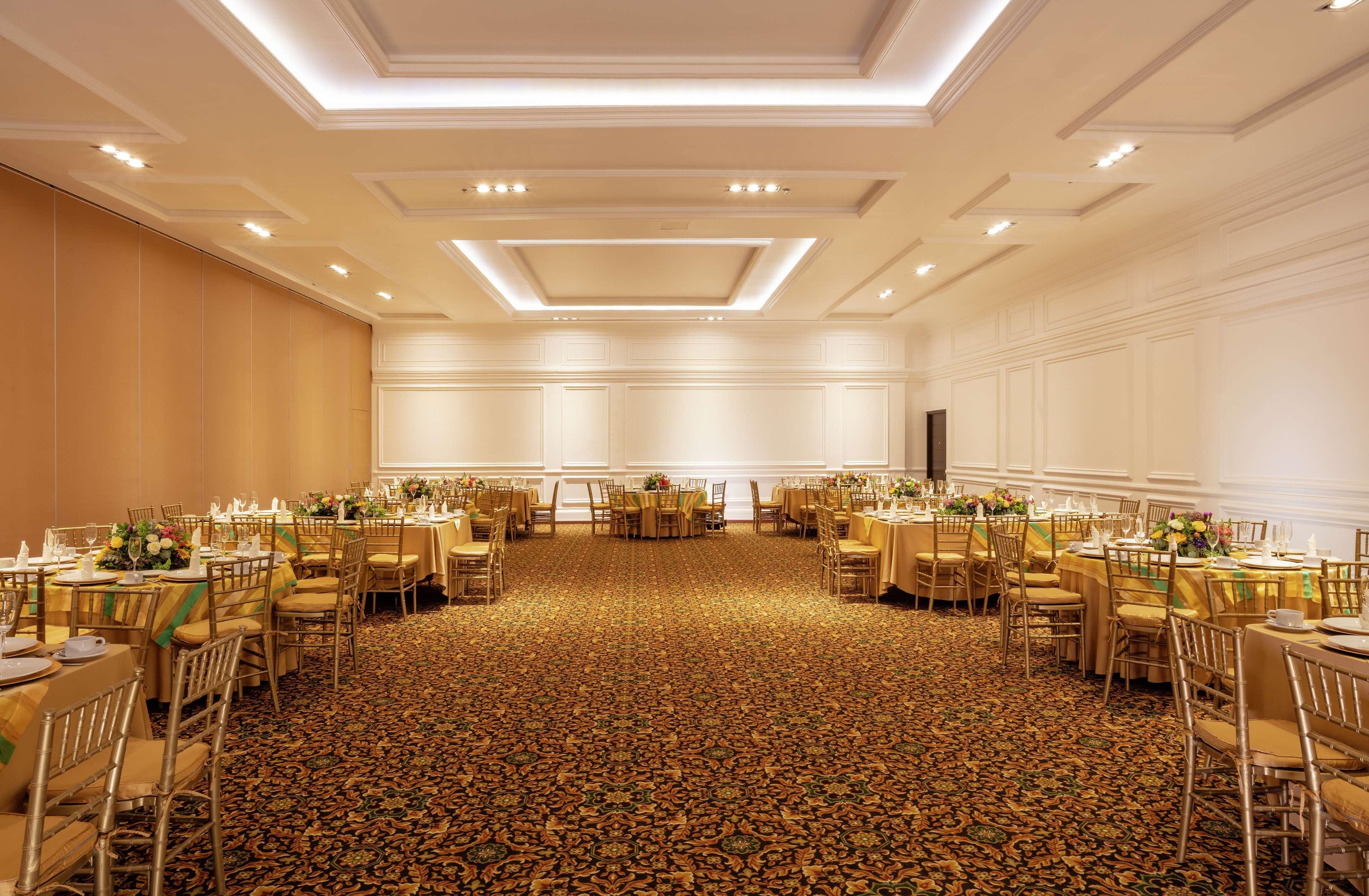 Doubletree By Hilton Toluca Exterior foto
