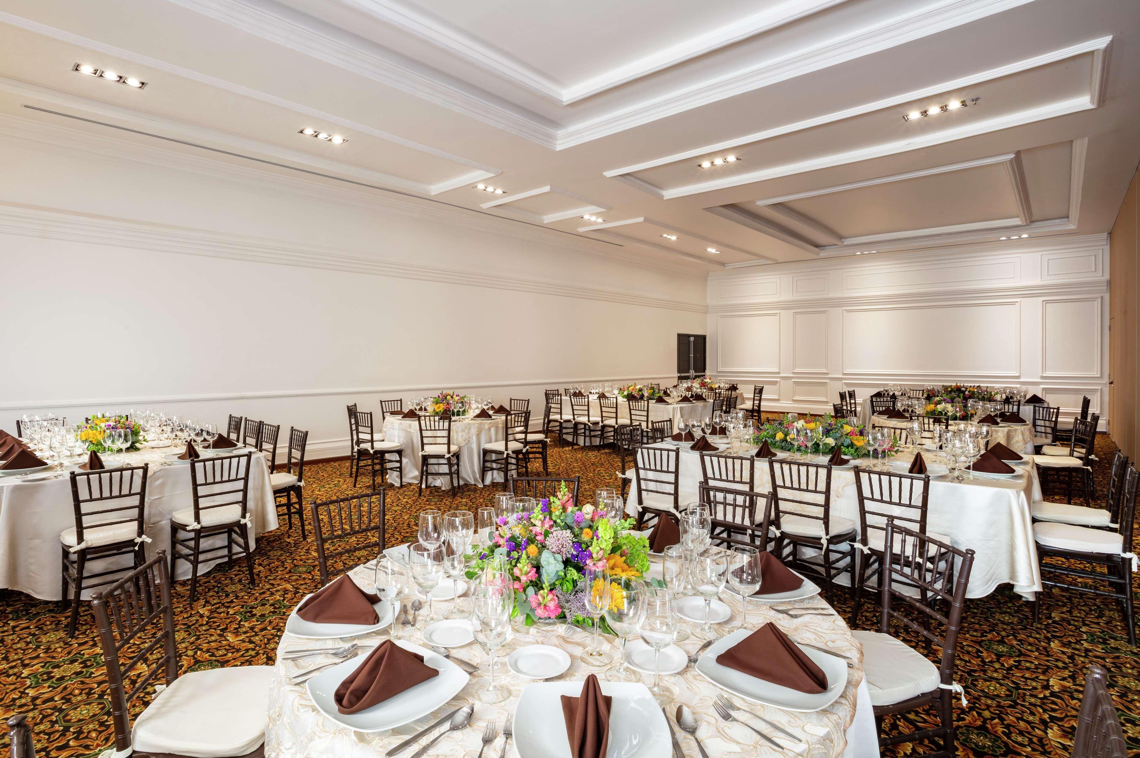 Doubletree By Hilton Toluca Exterior foto
