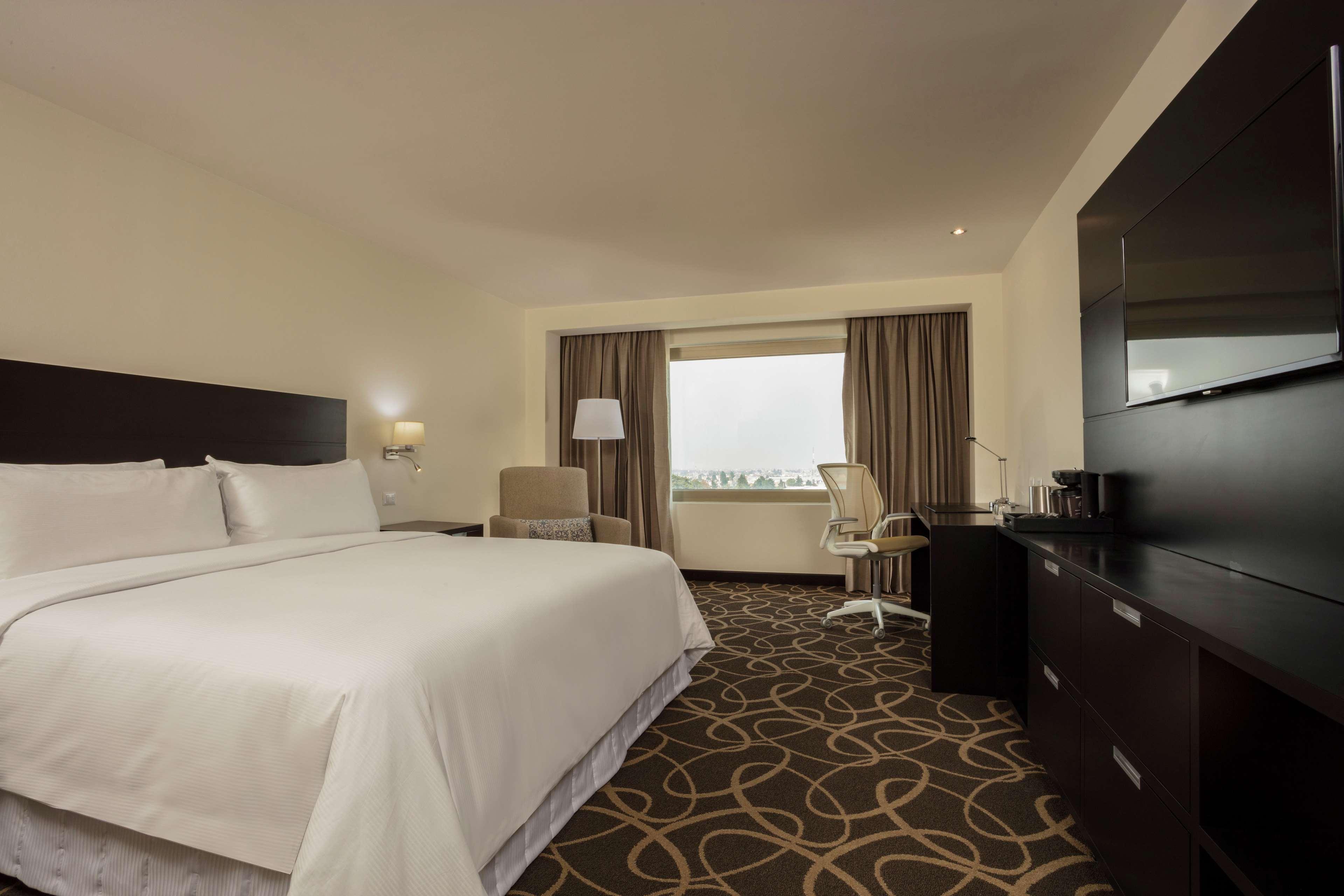 Doubletree By Hilton Toluca Exterior foto