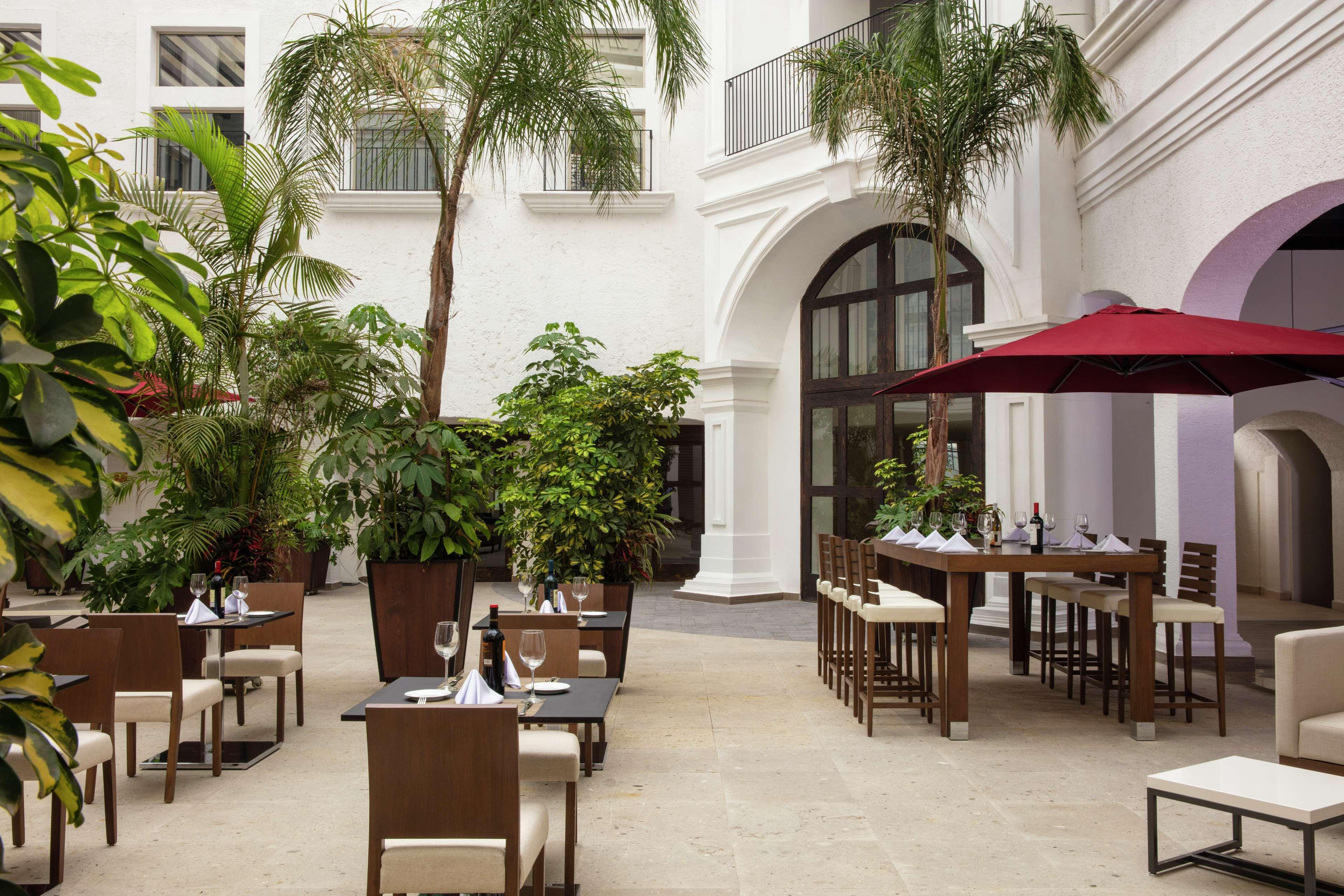 Doubletree By Hilton Toluca Exterior foto