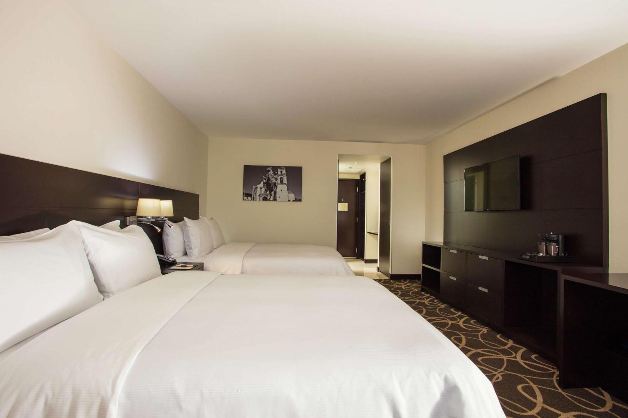 Doubletree By Hilton Toluca Exterior foto