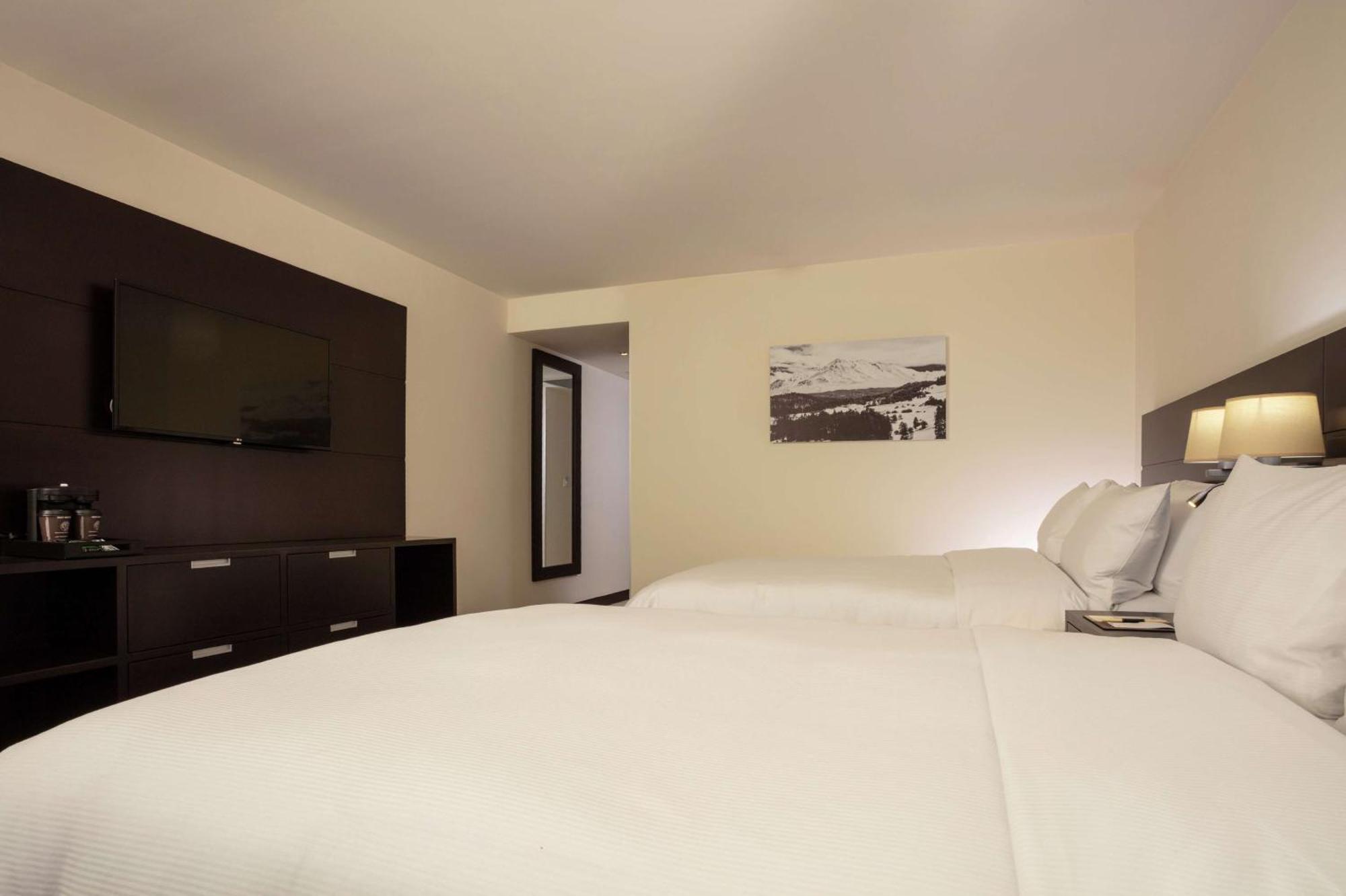 Doubletree By Hilton Toluca Exterior foto