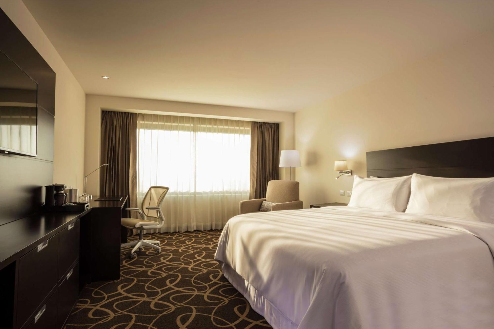 Doubletree By Hilton Toluca Exterior foto