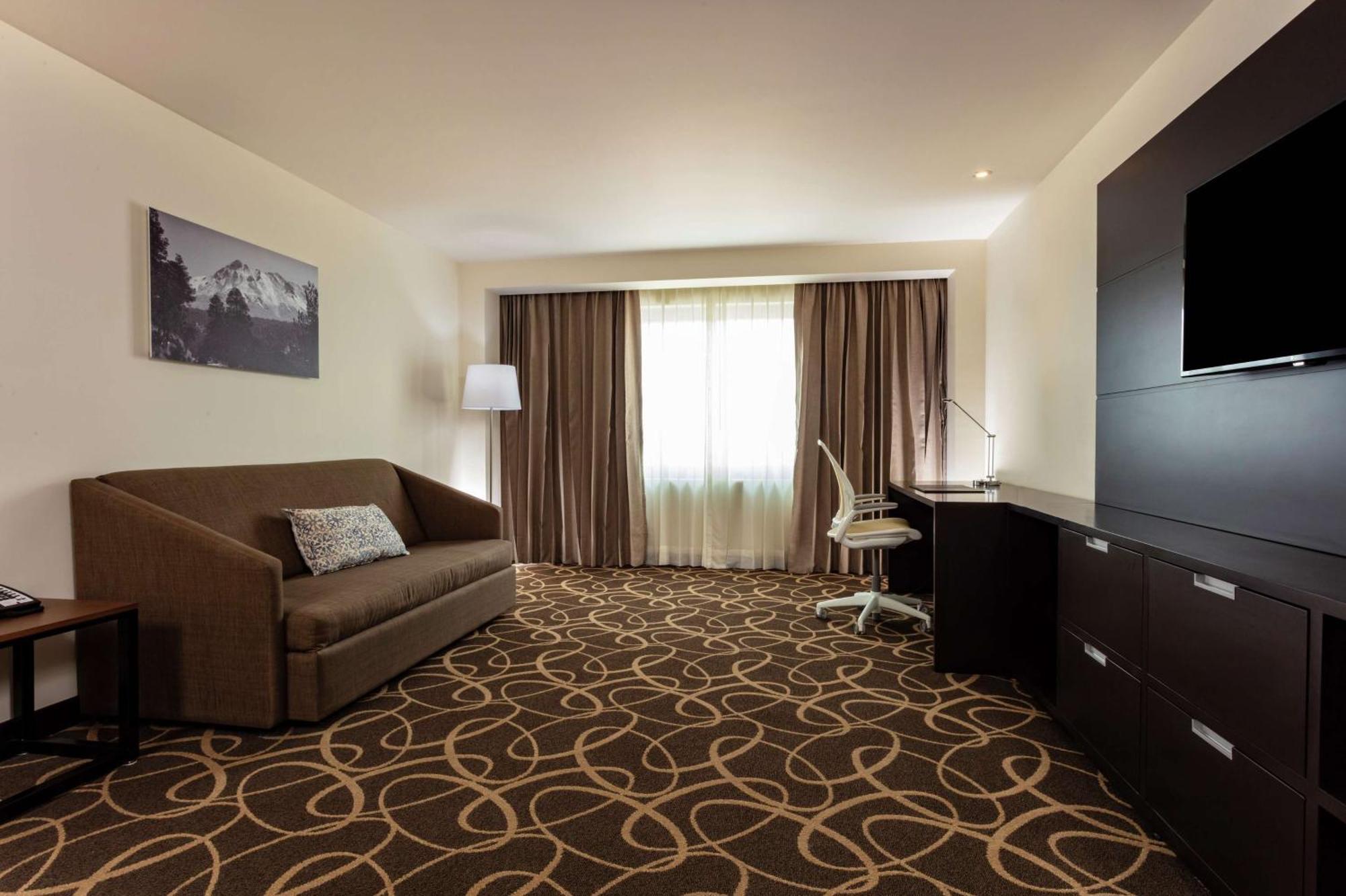 Doubletree By Hilton Toluca Exterior foto