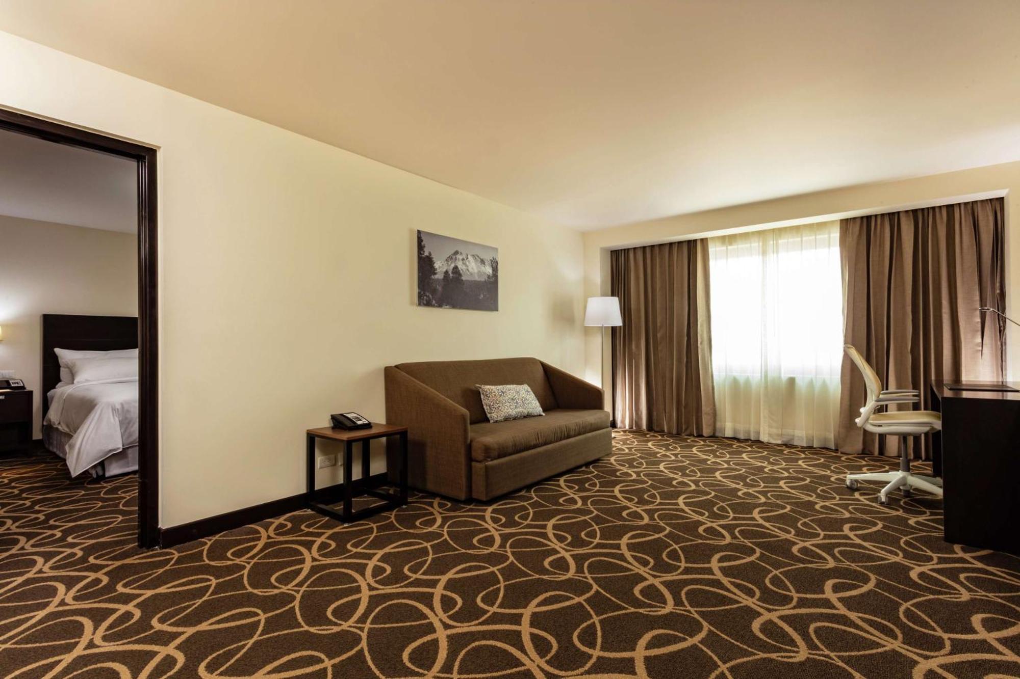 Doubletree By Hilton Toluca Exterior foto