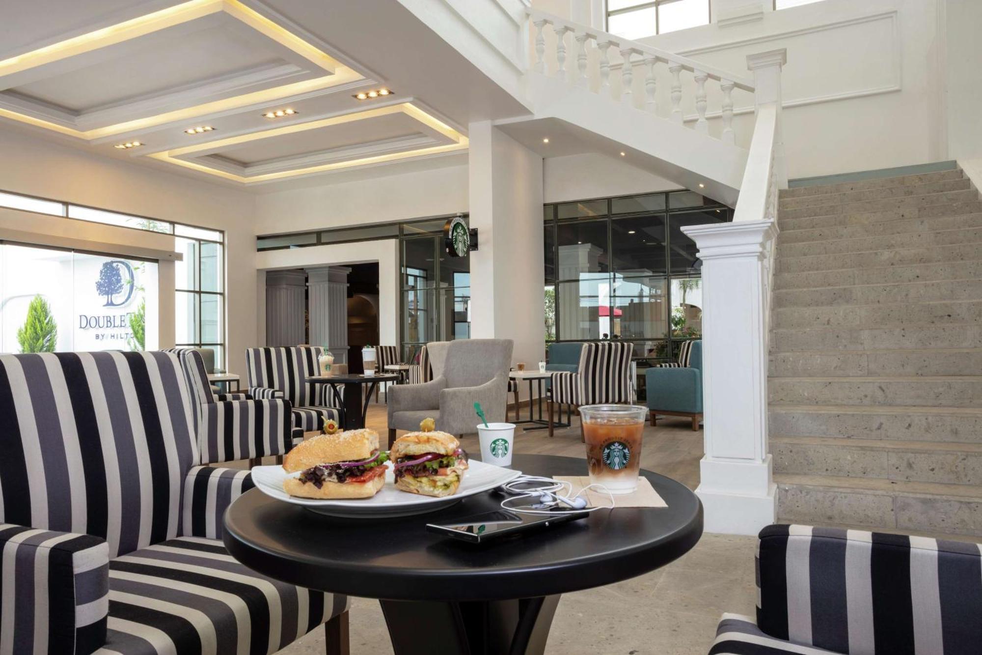 Doubletree By Hilton Toluca Exterior foto